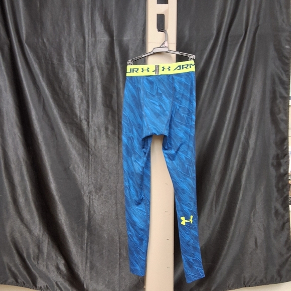 Under Armour Green and Blue Leggings for Active Comfort - Picture 1 of 13